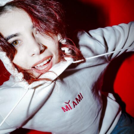 Hoodie MI AMI con cappuccio